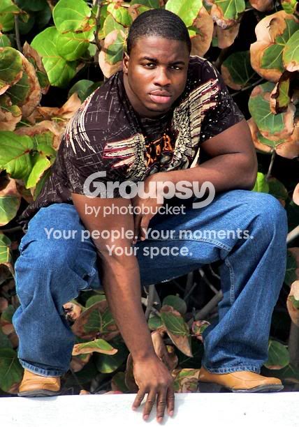 http://i566.photobucket.com/albums/ss107/TheModelWithIn/492ffa90ec5d1.jpg